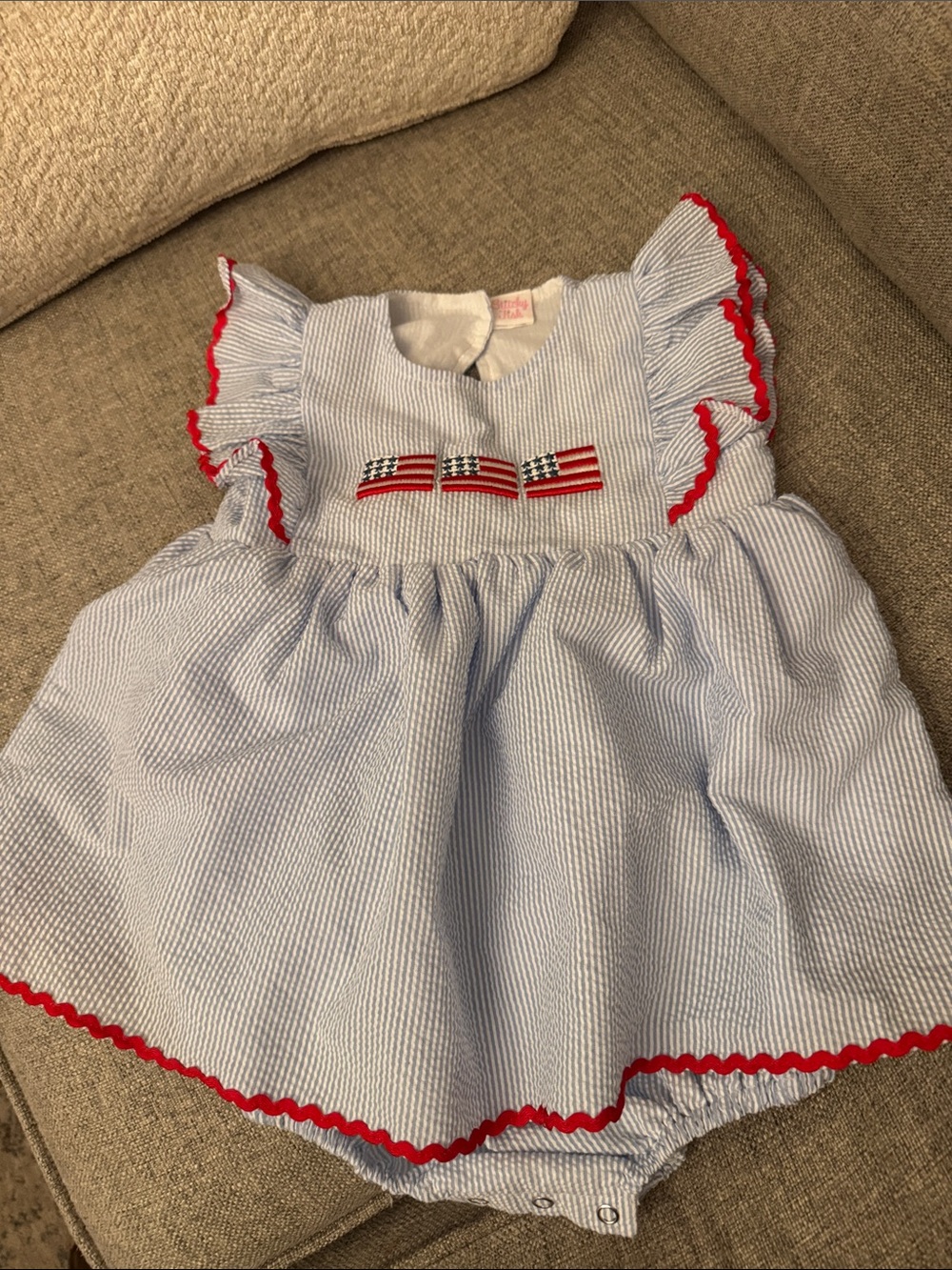 Girls Stitchy Fish patriotic seersucker skirted bubble